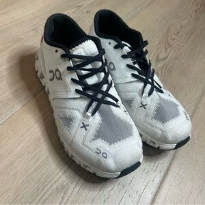 ON Women’s Cloud X Shift Sneakers White/Black Size 6 $148MSRP